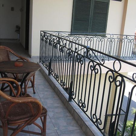Appartement Gorgona à Milína Extérieur photo