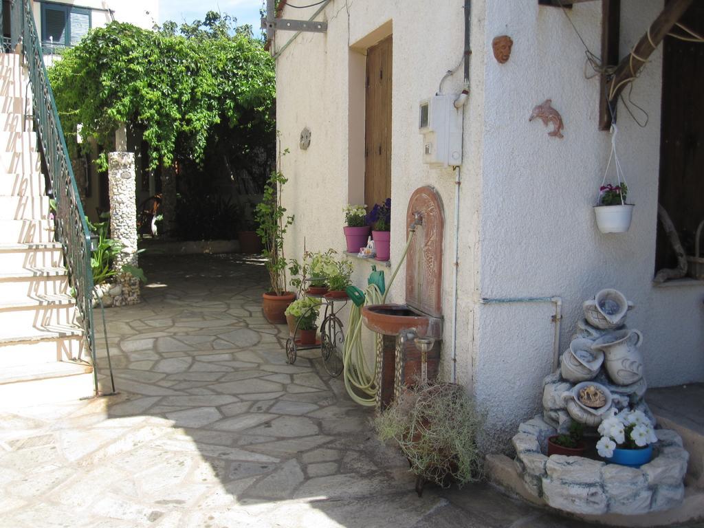 Appartement Gorgona à Milína Extérieur photo