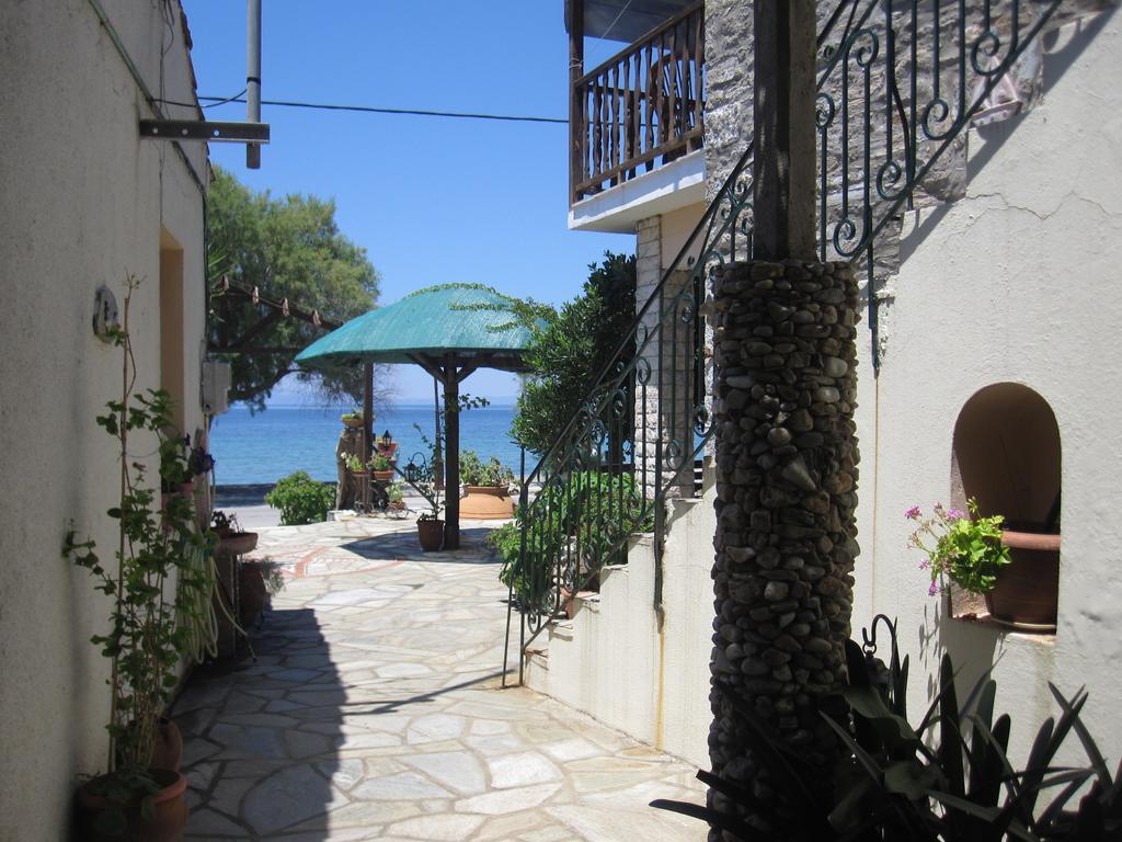 Appartement Gorgona à Milína Extérieur photo