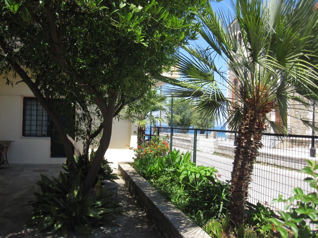 Appartement Gorgona à Milína Extérieur photo