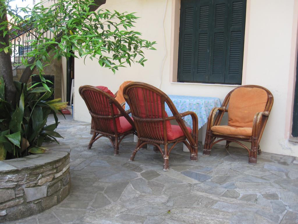 Appartement Gorgona à Milína Extérieur photo